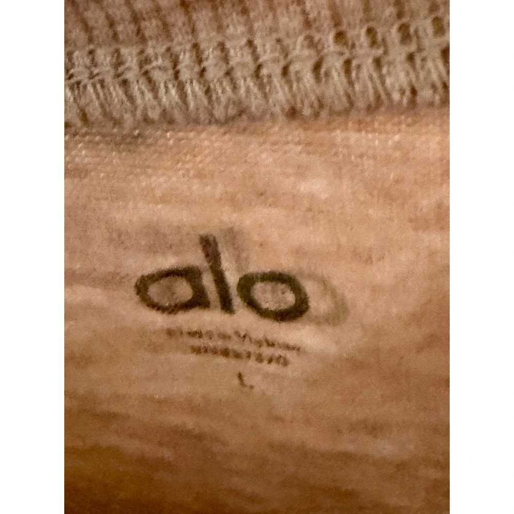 ALO Yoga Long Sleeve Tee in Dusty Rose